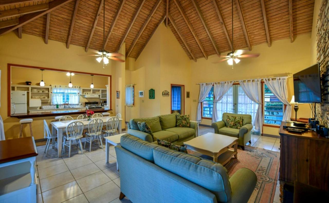 Casa Chiesa Villa English Harbour Екстериор снимка